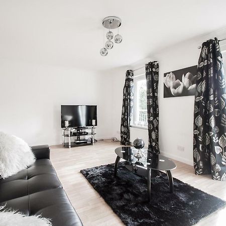 Orange Town House - Shaw Road, Only 6 Minutes To City Centre Aberdeen Exterior foto