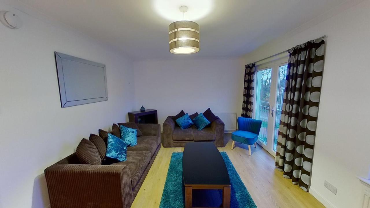 Orange Town House - Shaw Road, Only 6 Minutes To City Centre Aberdeen Exterior foto
