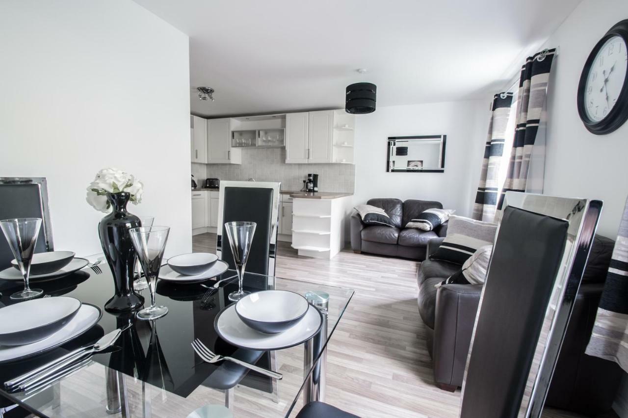 Orange Town House - Shaw Road, Only 6 Minutes To City Centre Aberdeen Exterior foto